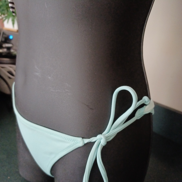 Victoria Secret push up swimsuit bikini - Picture 2 of 10